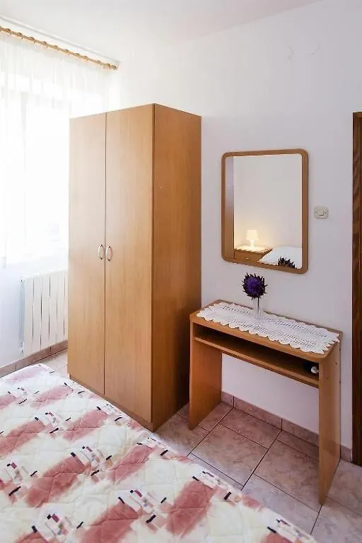 Apartments Antonieta Banjole 0*,  Hırvatistan