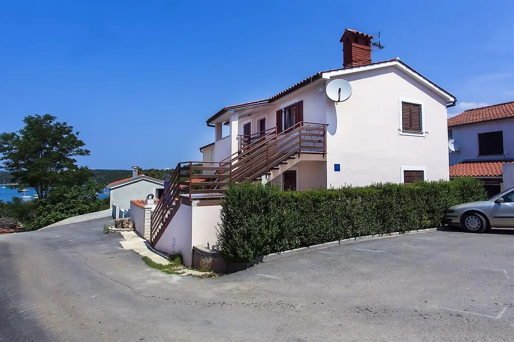 Apartments Antonieta Banjole 0*,