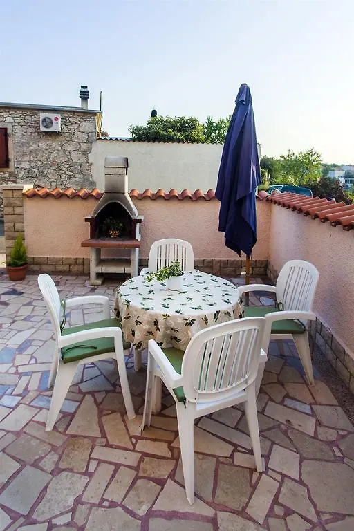 Apartments Antonieta Banjole