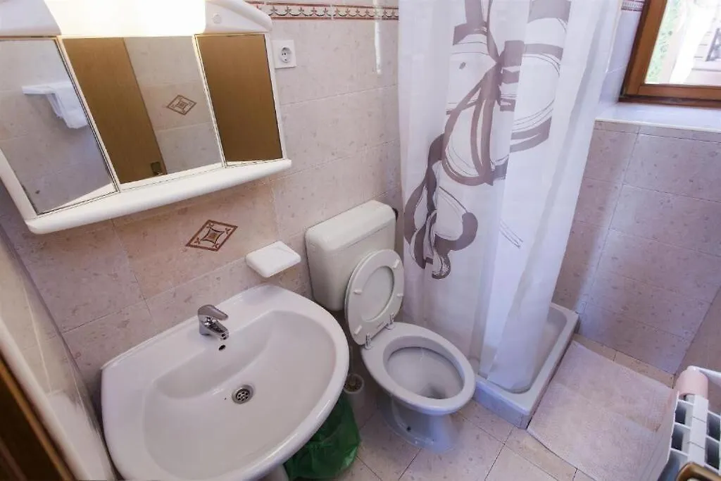 Apartments Antonieta Banjole