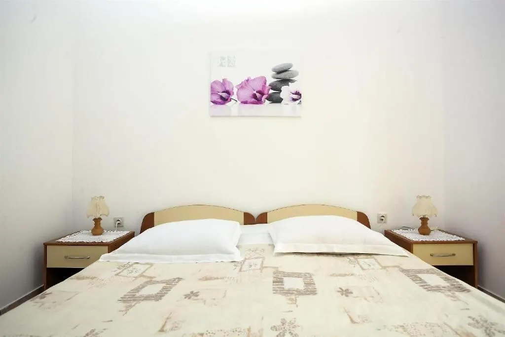Apartments Antonieta Banjole