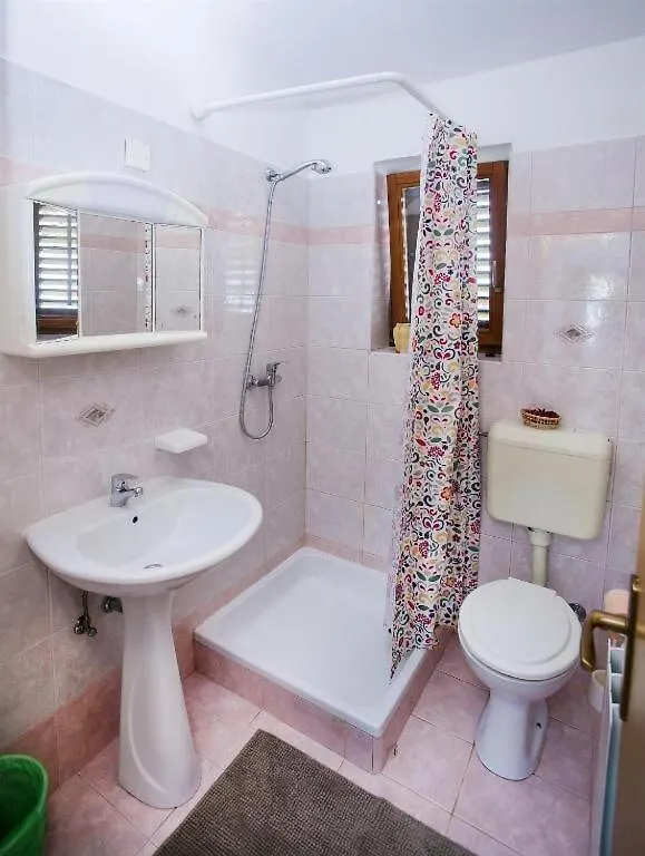 Apartments Antonieta Banjole