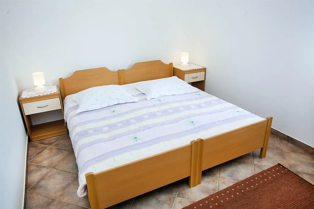 Apartments Antonieta Banjole